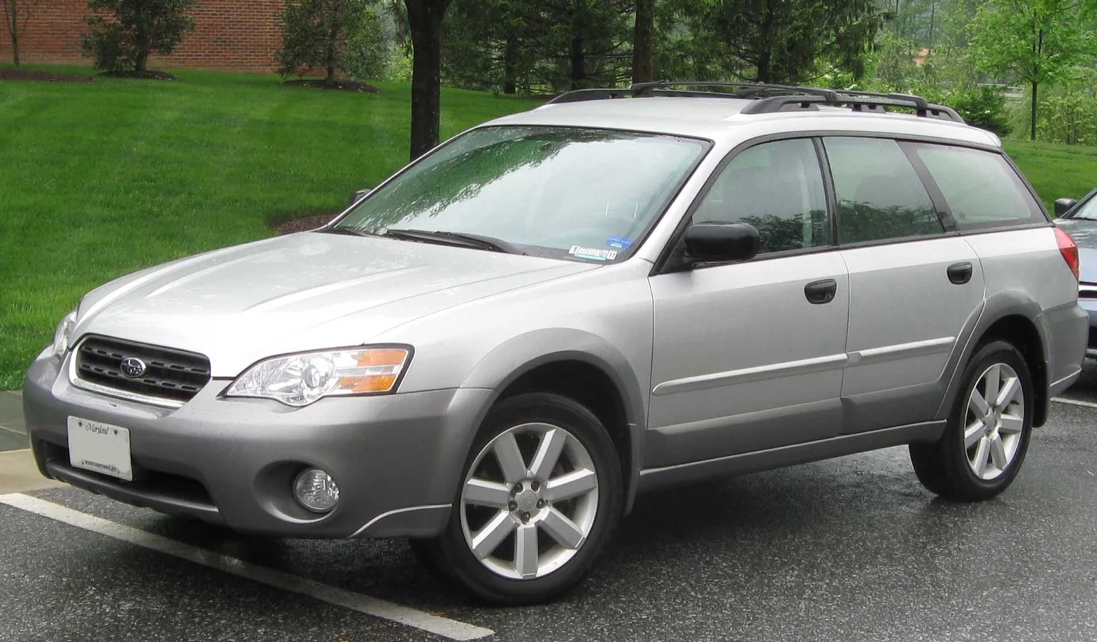 Subaru Outback front three-quarter view — SeaTac CONRAC rental model gallery