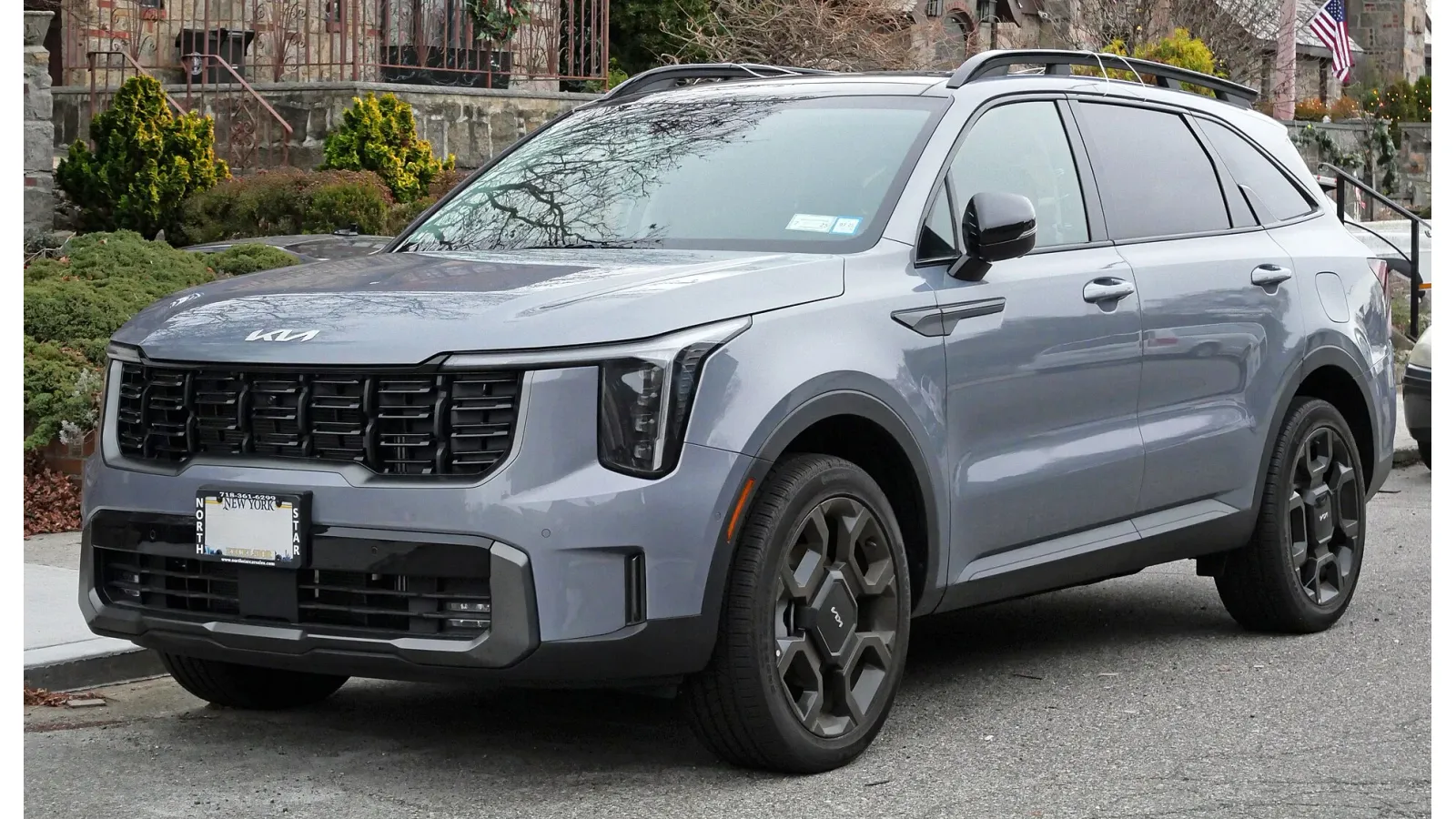 Kia Sorento front three-quarter view — SeaTac CONRAC rental model gallery