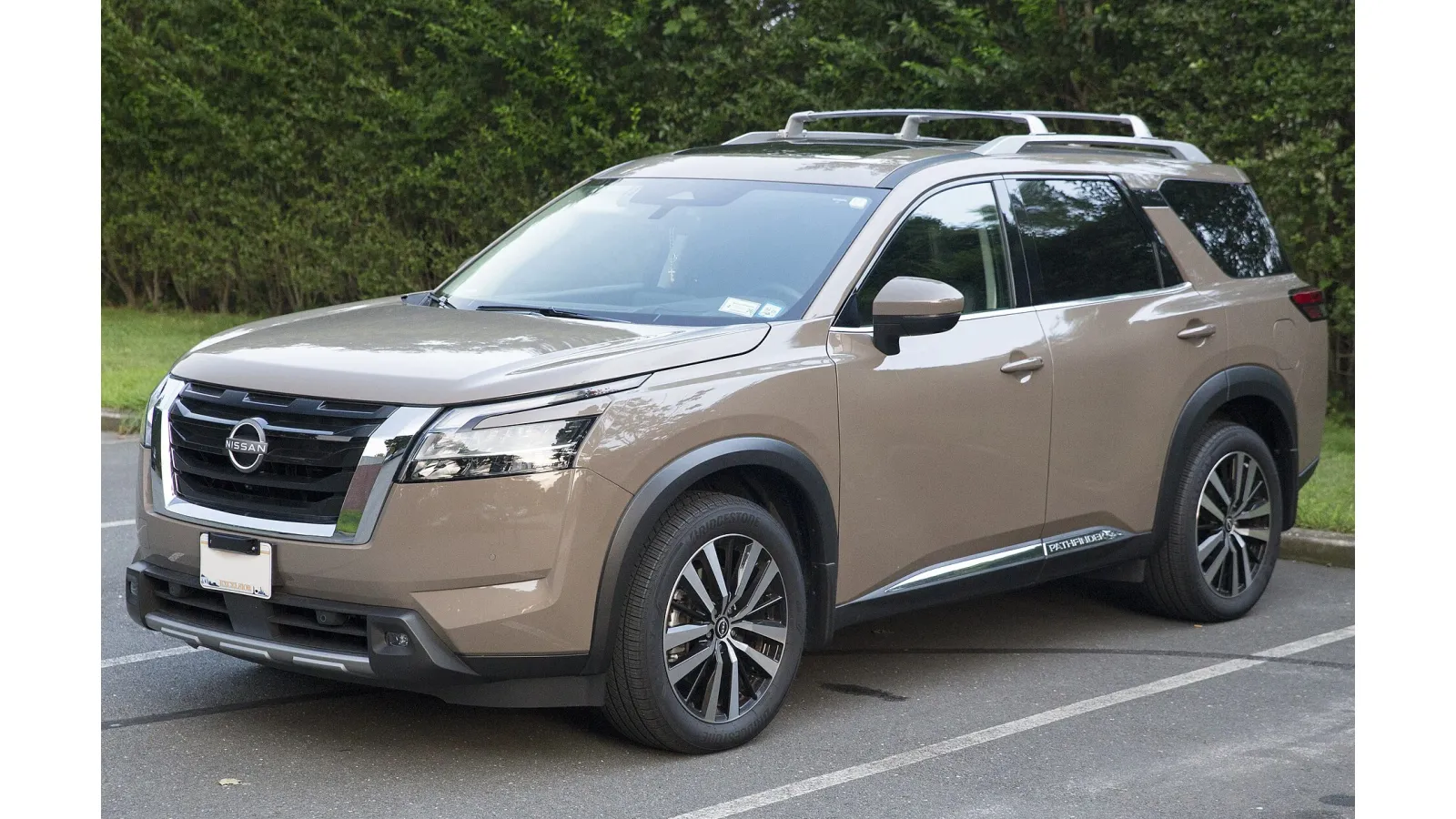 Nissan Pathfinder front three-quarter view — SeaTac CONRAC rental model gallery