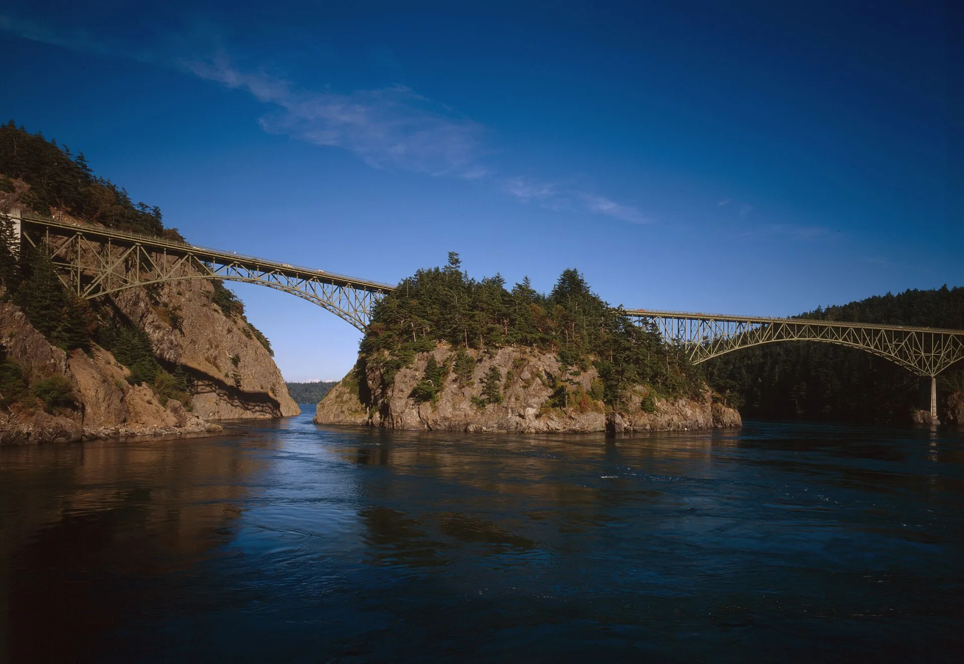 Couple Getaway rental at SeaTac CONRAC --- PNW travel scenario
